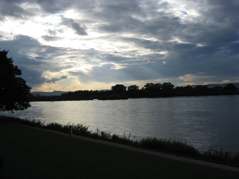 rhein abend